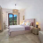 Villa Agapi - Spacious Boutique With Private Pool Close To The Sea *