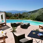 Villa Agapi - Spacious Boutique With Private Pool Close To The Sea