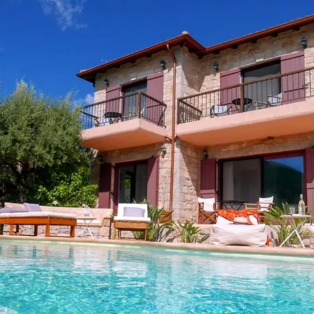 Agapi Spacious Stone Retreat With Jacuzzi And Private Pool Sivota