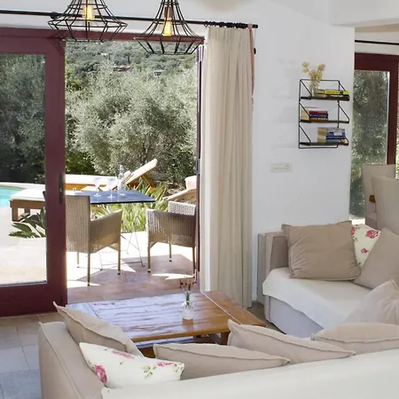 Agapi Spacious Stone Retreat With Jacuzzi And Private Pool * Sivota