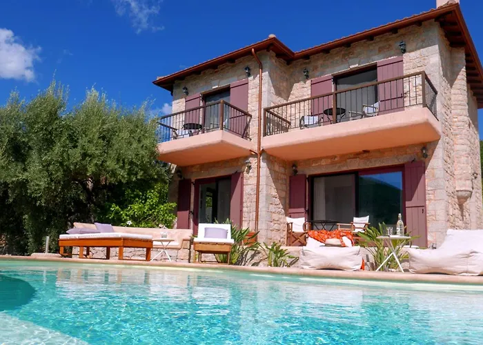 Agapi - Spacious Boutique With Private Pool Close To The Sea Syvota